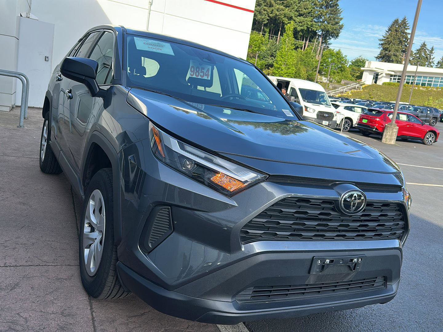 Used 2023 Toyota RAV4 LE AWD/4WD image 5
