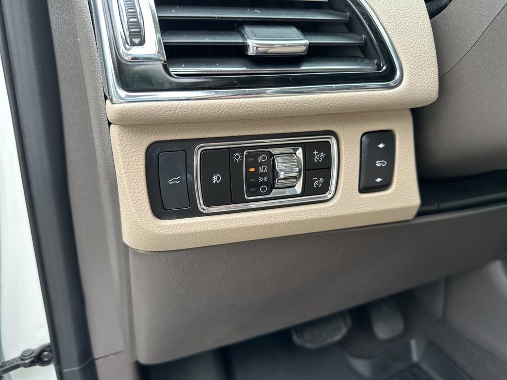 Used 2023 Lincoln Navigator Reserve image 15