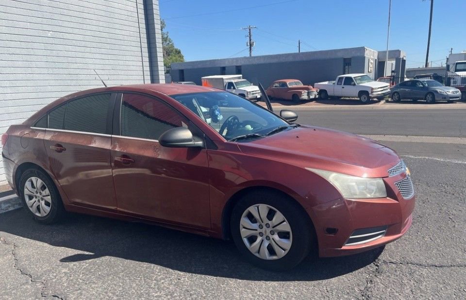 Used 2012 Chevrolet Cruze LS image 1