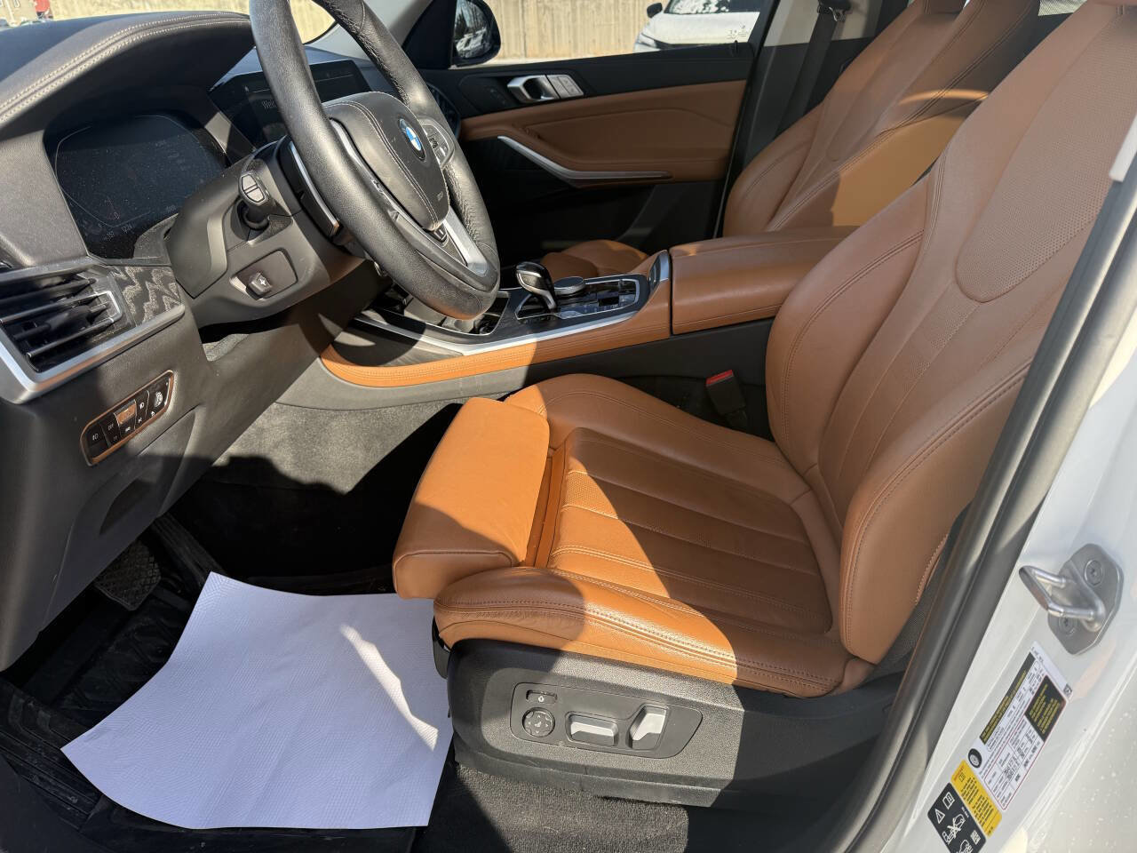 Used 2022 BMW X7 xDrive40i w/ Premium Package image 17