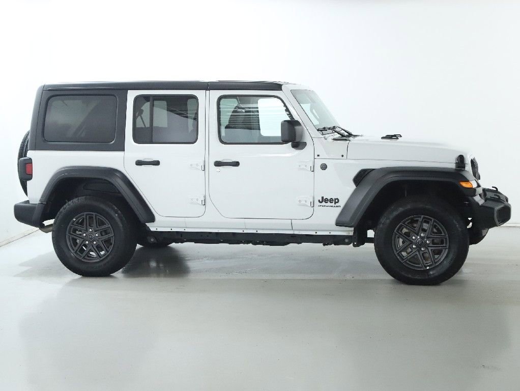 Used 2025 Jeep Wrangler Sport S image 11