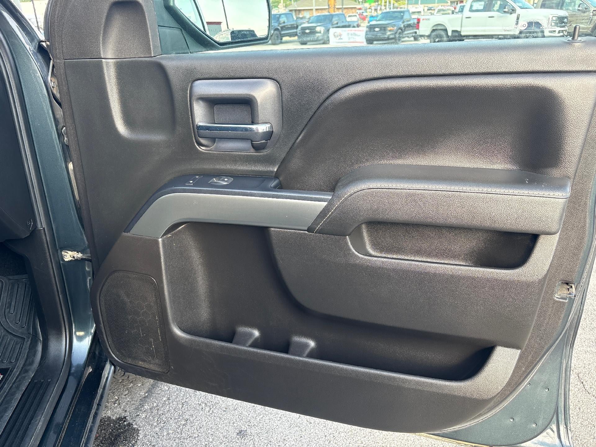Used 2018 Chevrolet Silverado 1500 LT w/ All Star Edition AWD/4WD image 14