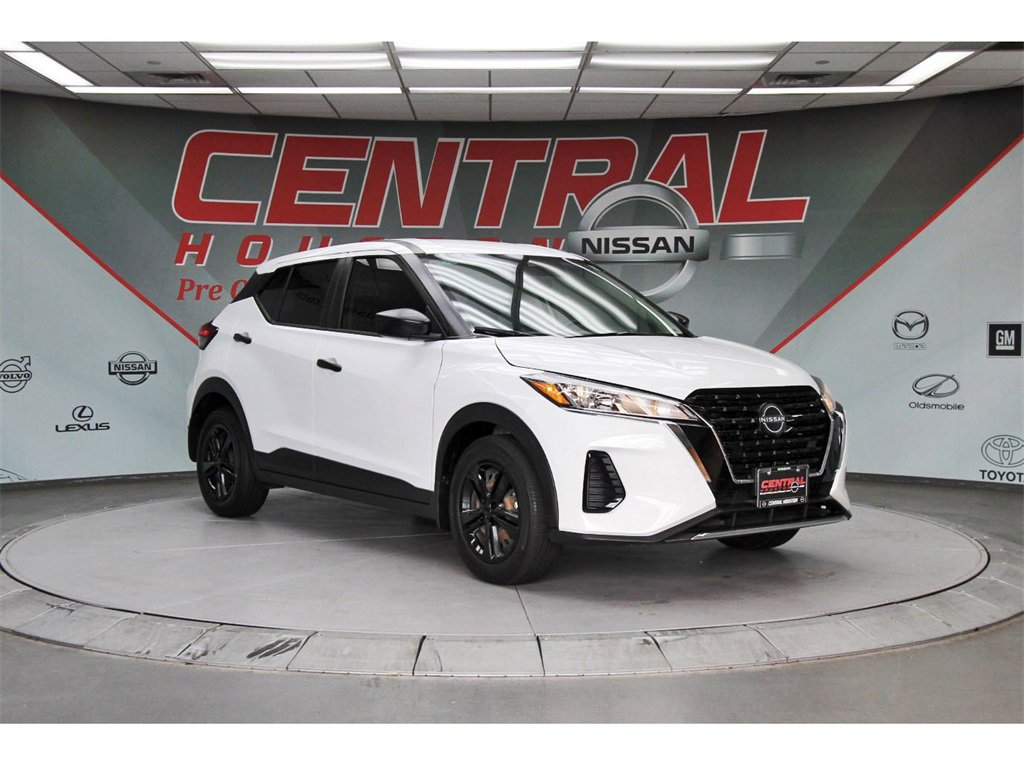 Used 2024 Nissan Kicks S