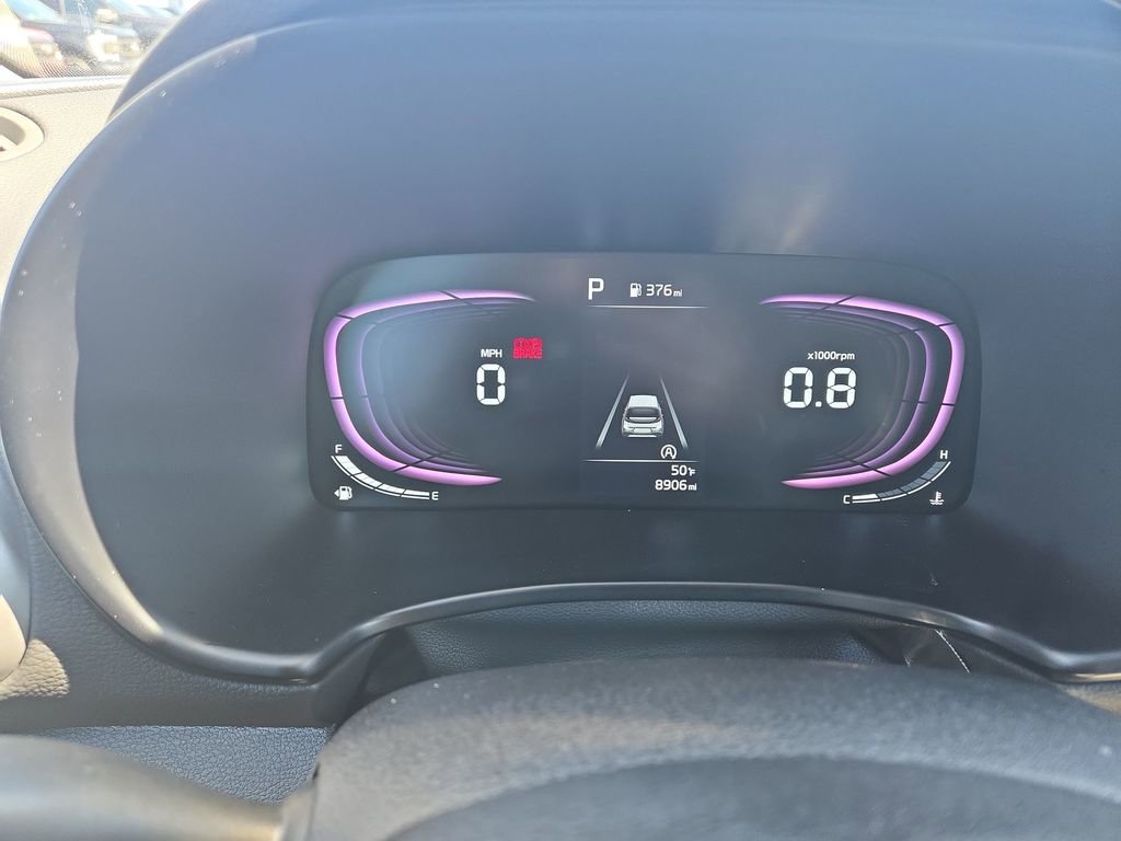 Used 2025 Kia Soul LX w/ LX Technology Package FWD image 8