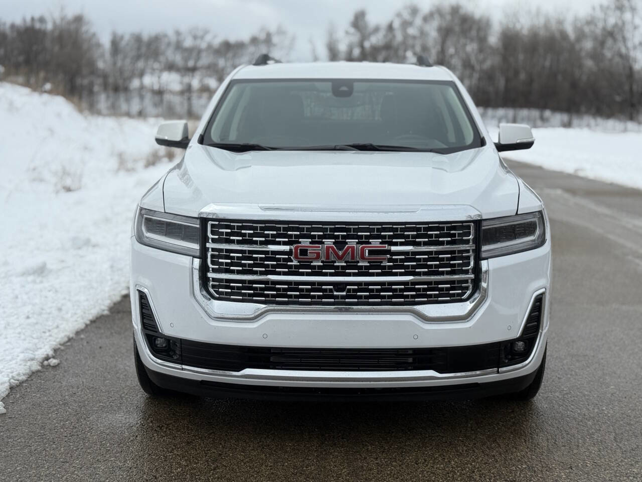 Used 2023 GMC Acadia Denali w/ Trailering Package AWD/4WD image 3
