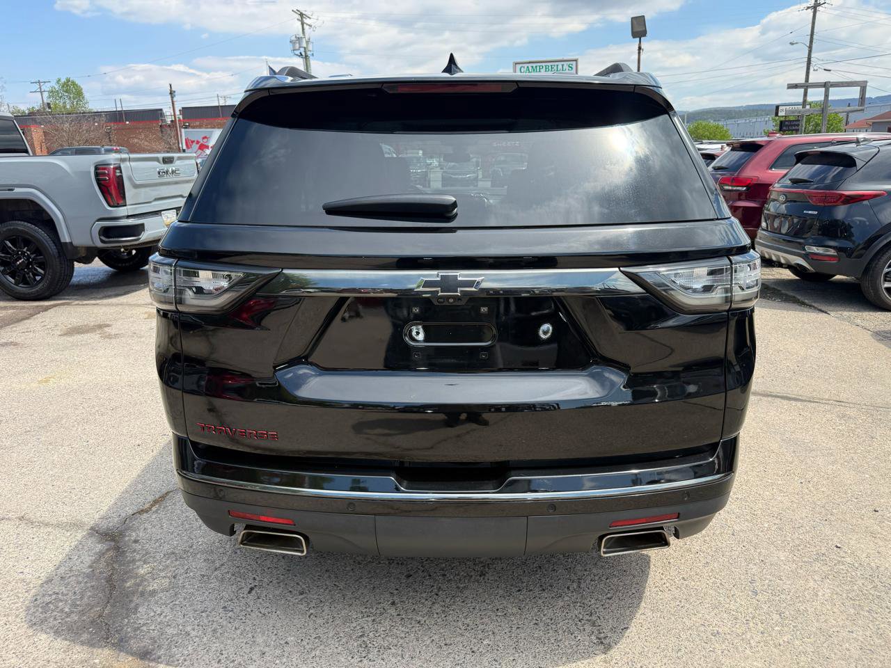 Used 2019 Chevrolet Traverse Premier w/ Redline Edition AWD/4WD image 6