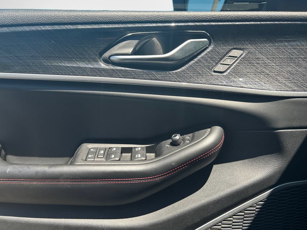 Certified 2022 Jeep Grand Cherokee Trailhawk AWD/4WD image 17