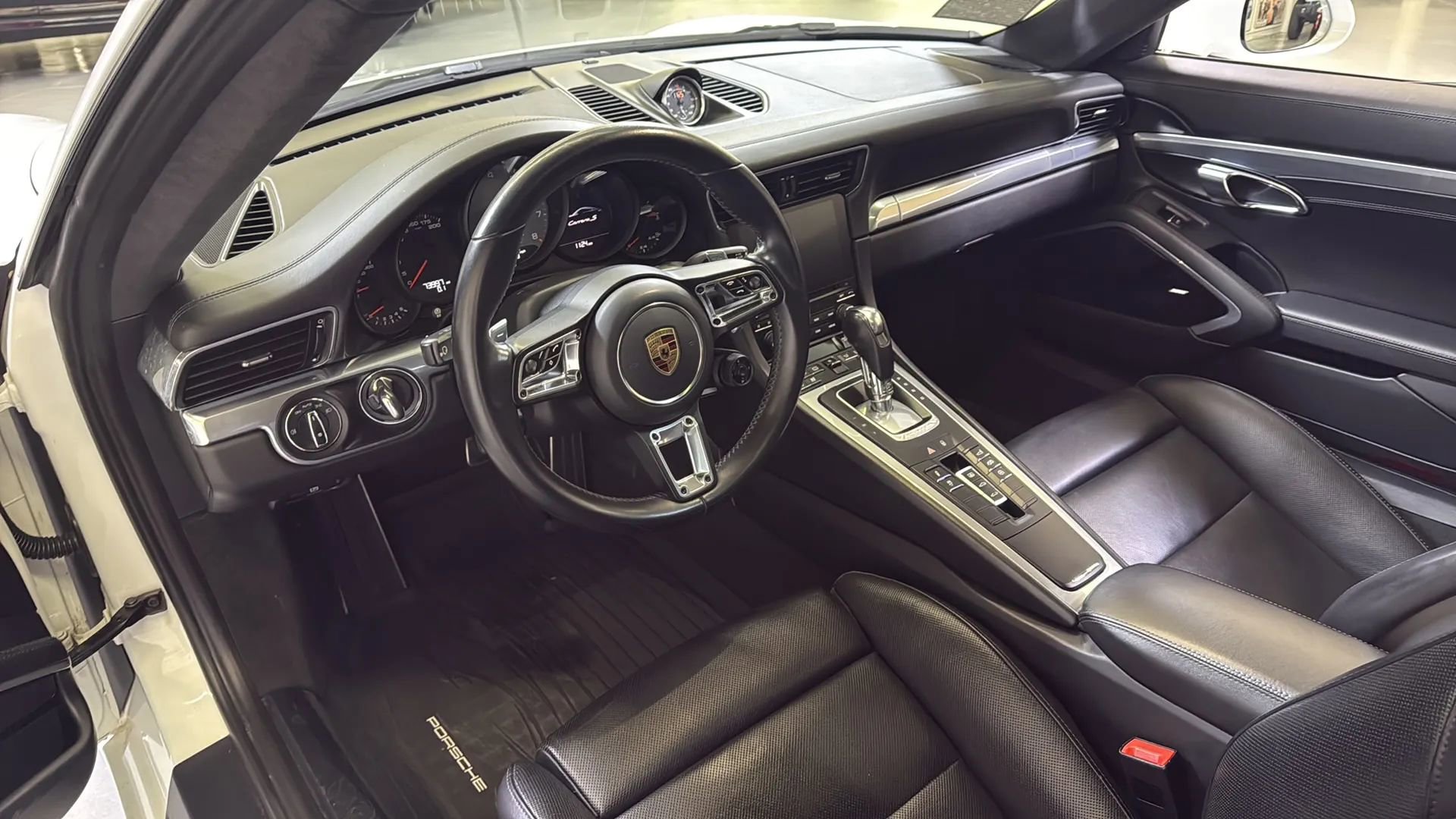 Used 2017 Porsche 911 Carrera S image 14