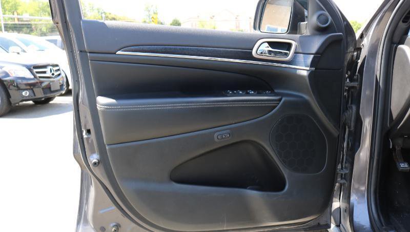 Used 2014 Jeep Grand Cherokee Limited w/ Trailer Tow Group IV image 8