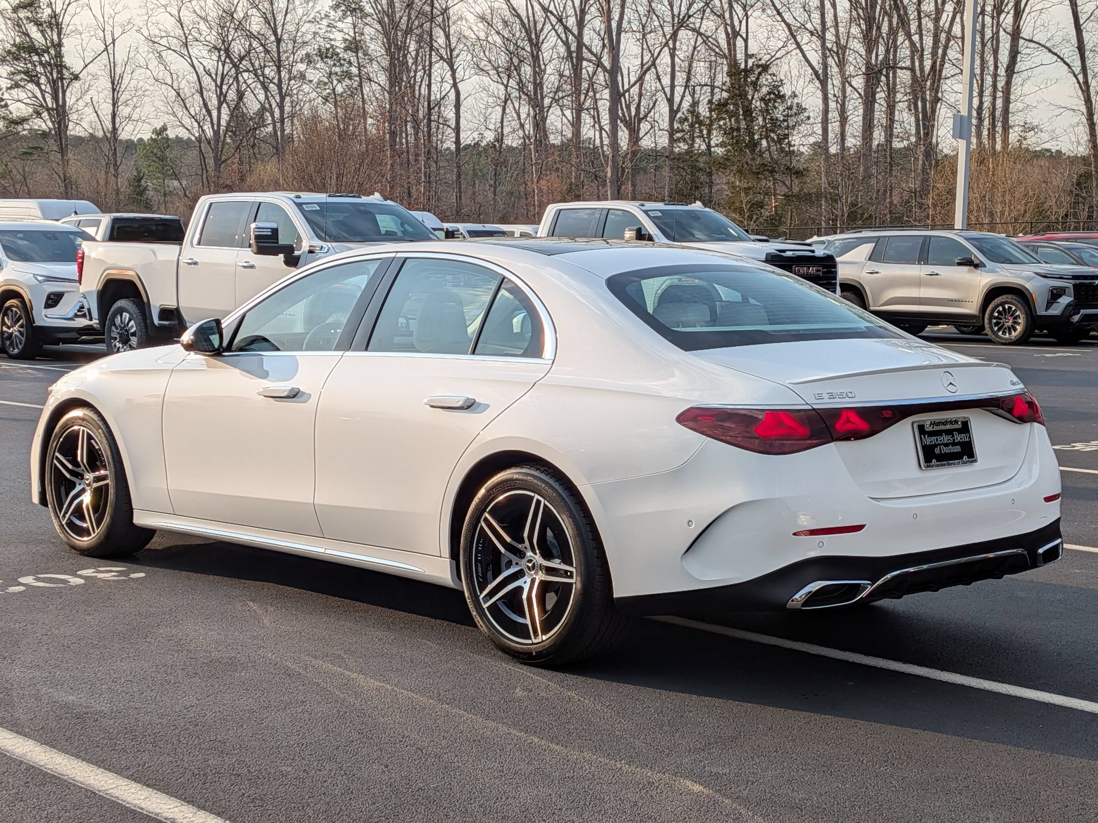 New 2026 Mercedes-Benz E 350 4MATIC Sedan image 8