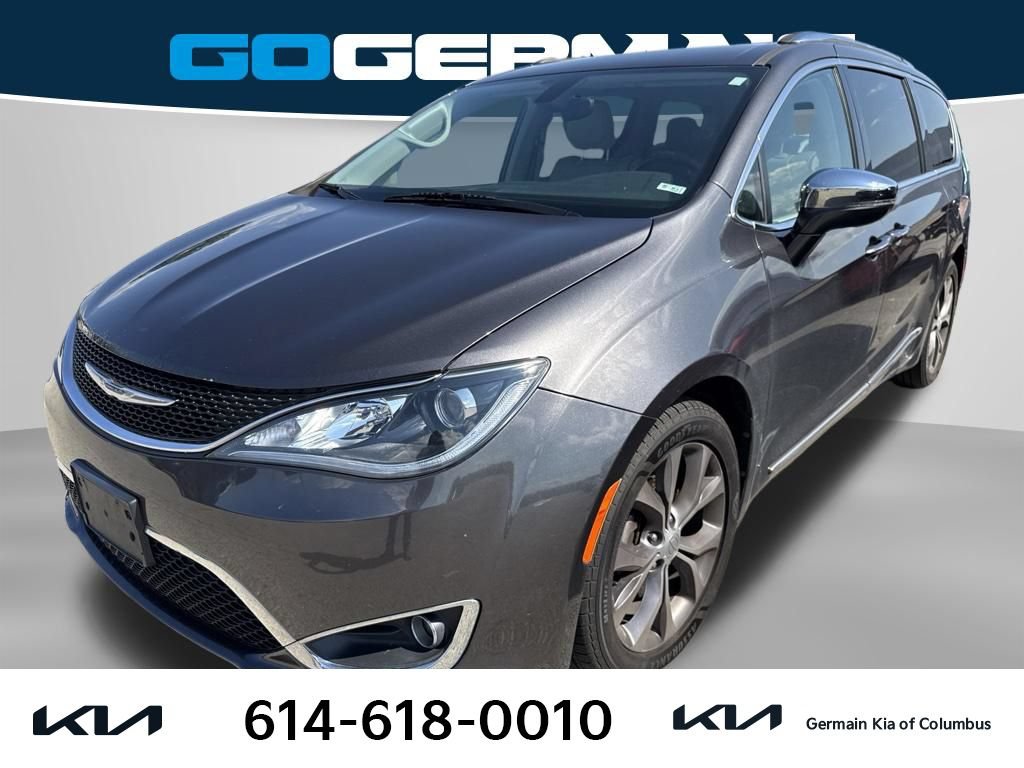 Used 2017 Chrysler Pacifica Limited w/ UConnect Theater Package