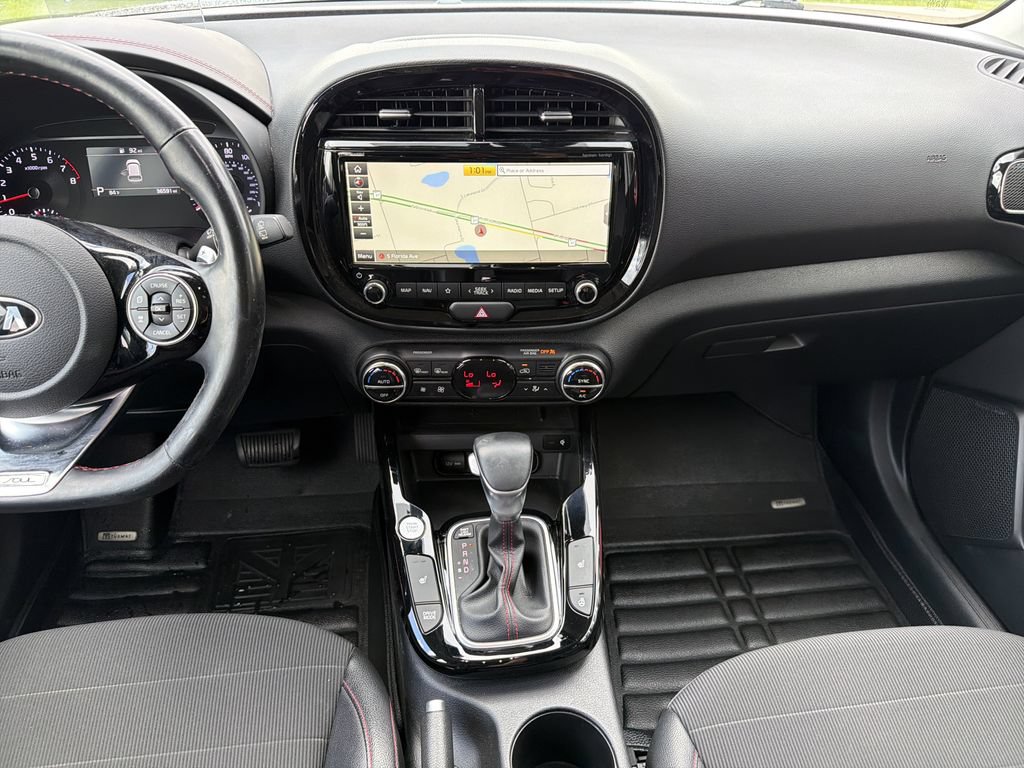 Used 2021 Kia Soul Turbo FWD image 15