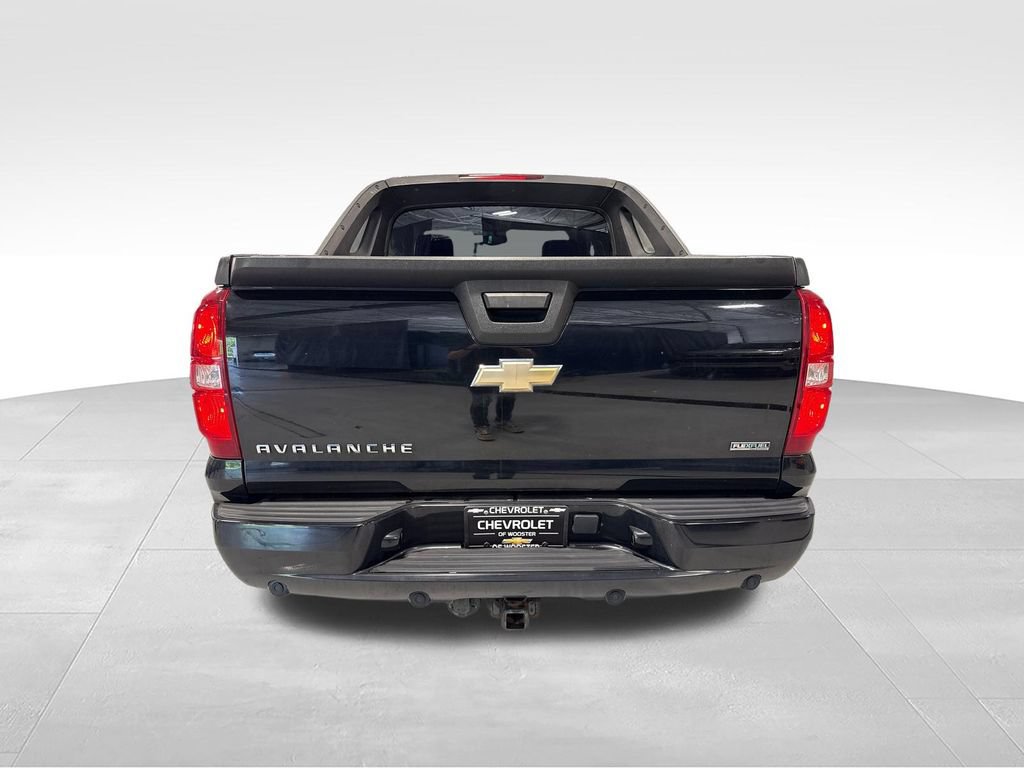 Used 2011 Chevrolet Avalanche LT w/ Regional Value Package AWD/4WD image 46