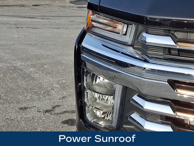 Used 2022 Chevrolet Silverado 2500 High Country w/ Safety Package II image 13