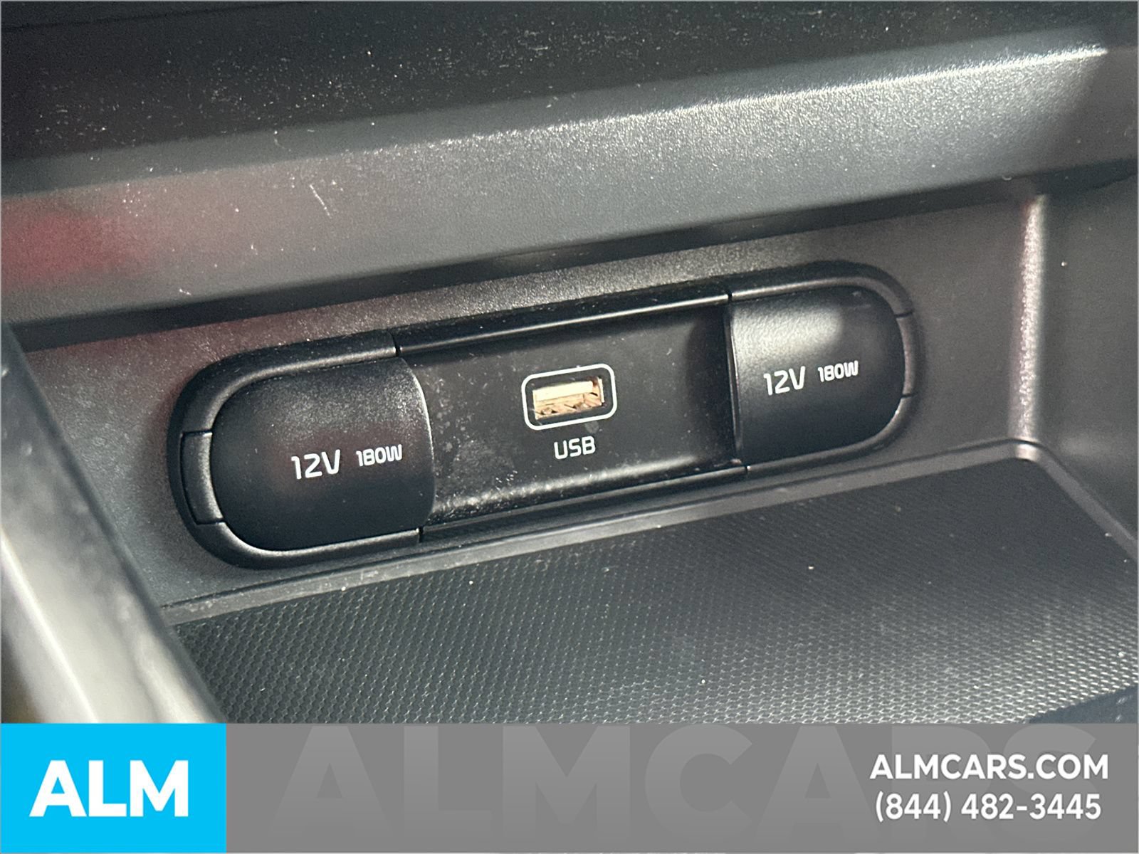 Used 2025 Kia Soul LX w/ LX Technology Package FWD image 34