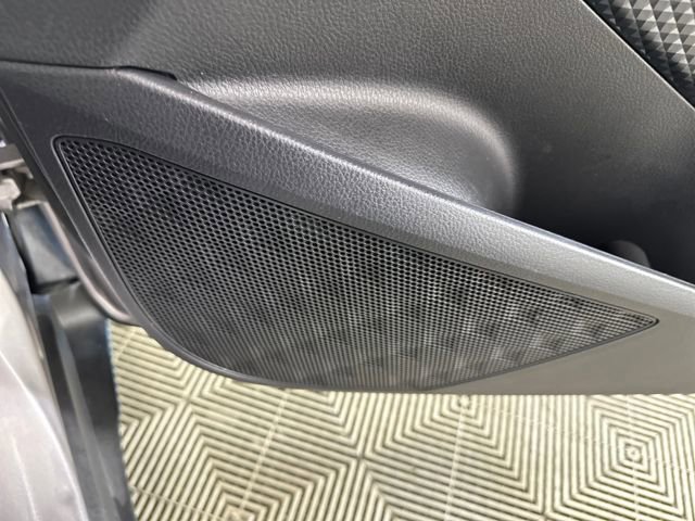 Used 2019 Toyota C-HR XLE image 29