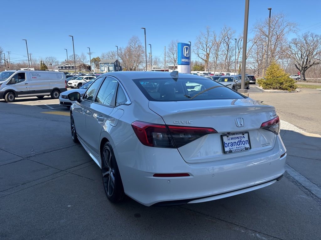 Used 2024 Honda Civic Touring image 4