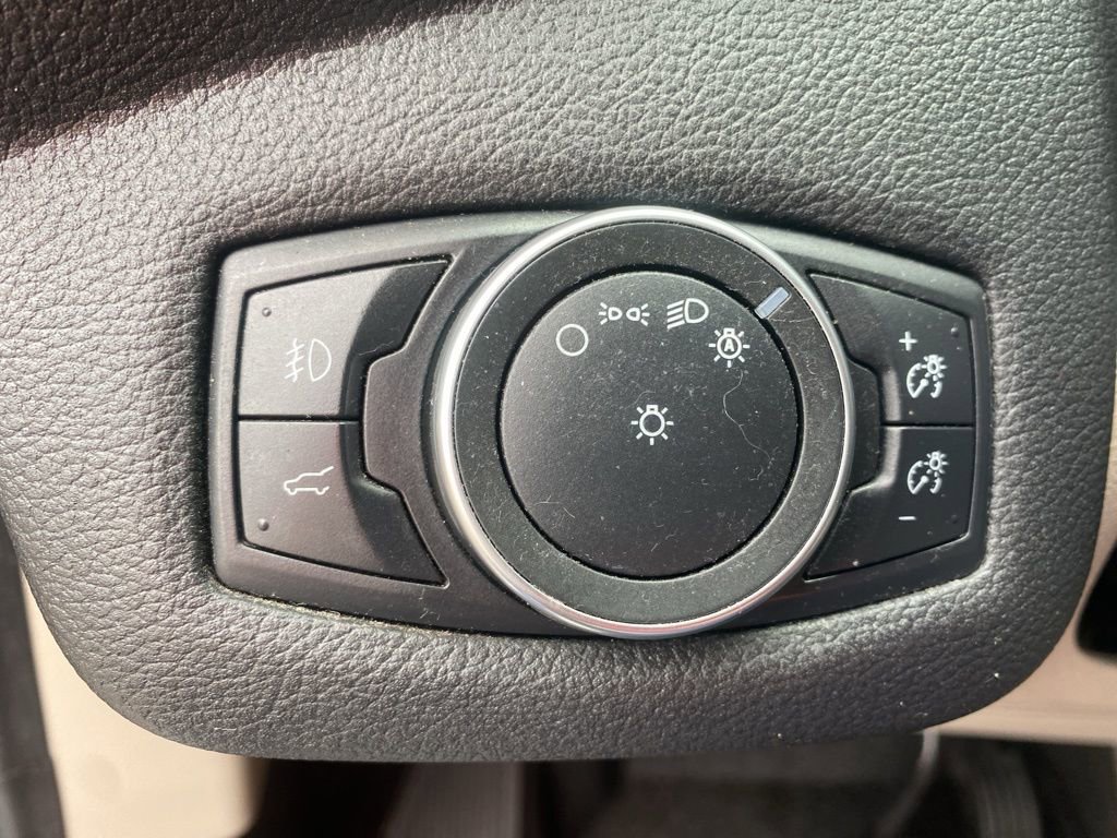 Used 2019 Ford Escape SEL image 21