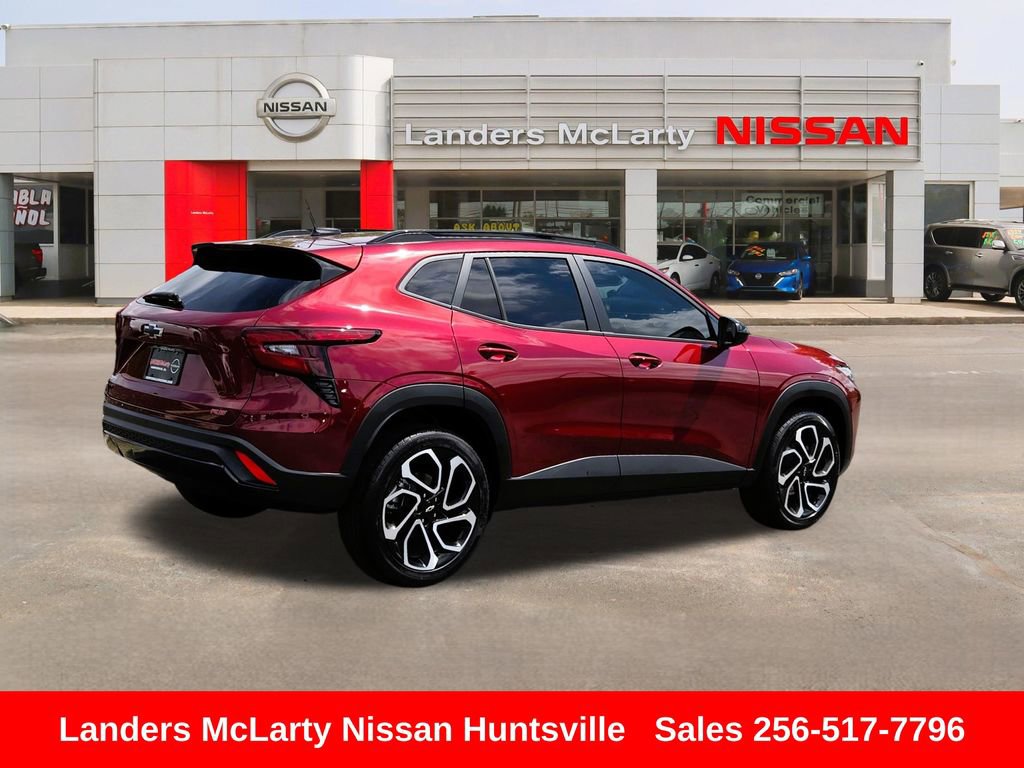 Used 2025 Chevrolet Trax RS w/ Driver Confidence Package FWD video 3