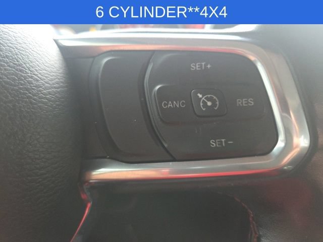 Used 2022 Jeep Gladiator Rubicon w/ Cold Weather Group AWD/4WD image 39