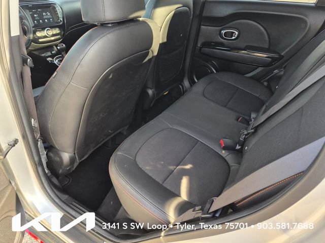 Used 2018 Kia Soul ! FWD image 20