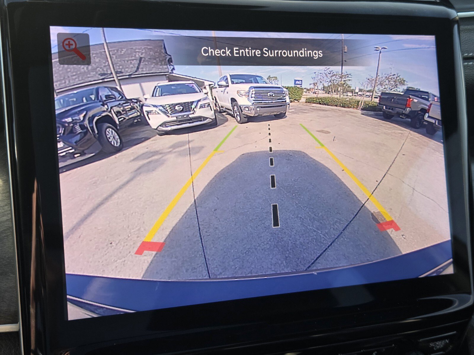 Used 2024 Jeep Grand Cherokee L Limited w/ Black Appearance Package image 17