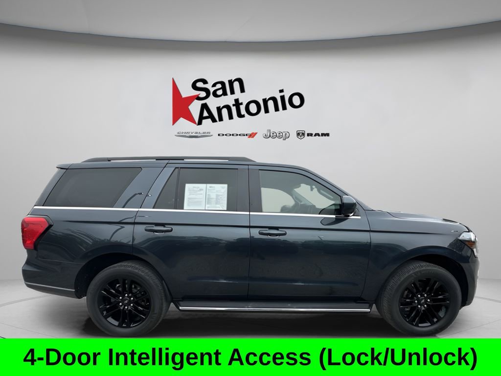 Used 2023 Ford Expedition XLT RWD image 9