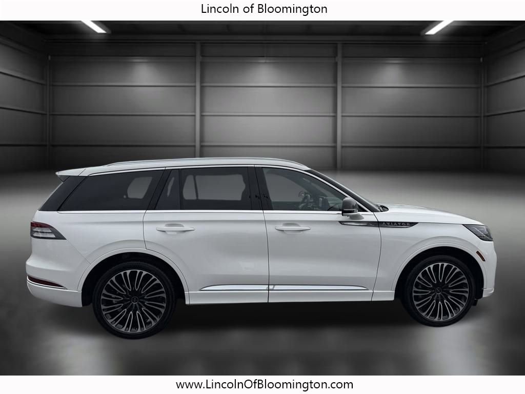 New 2025 Lincoln Aviator Black Label image 8