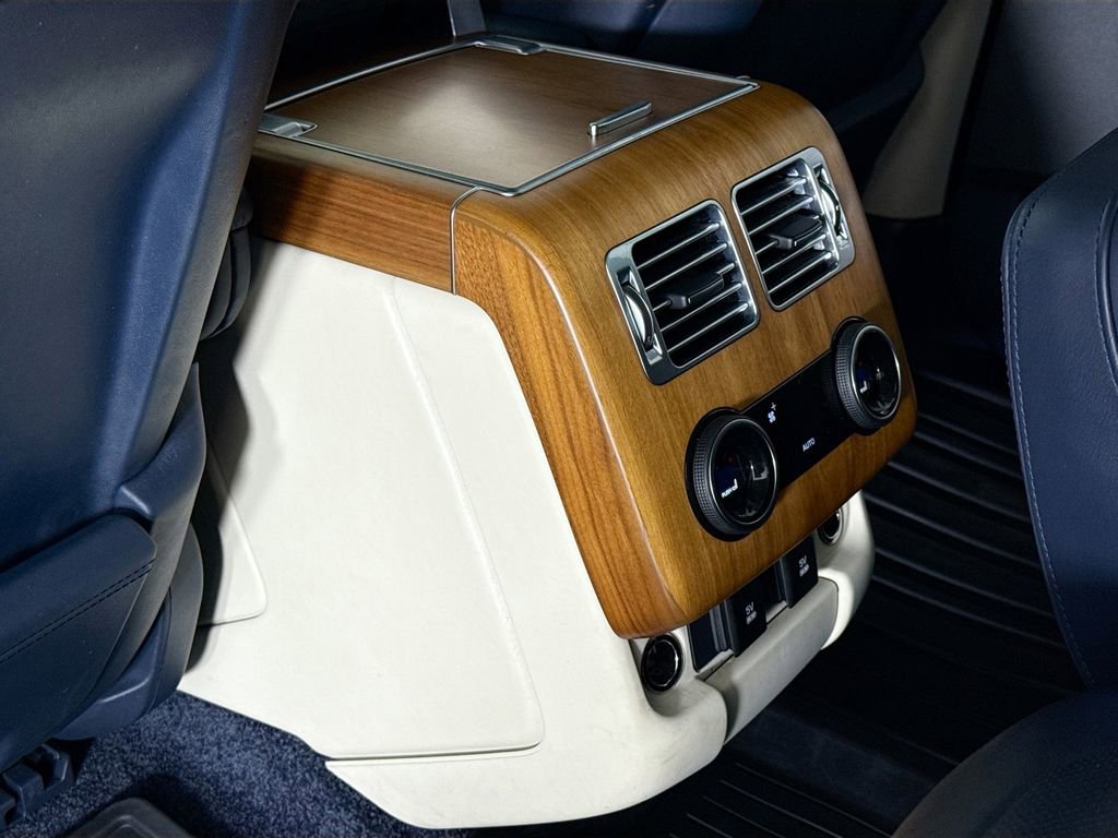 Used 2020 Land Rover Range Rover Long Wheelbase Autobiography image 16