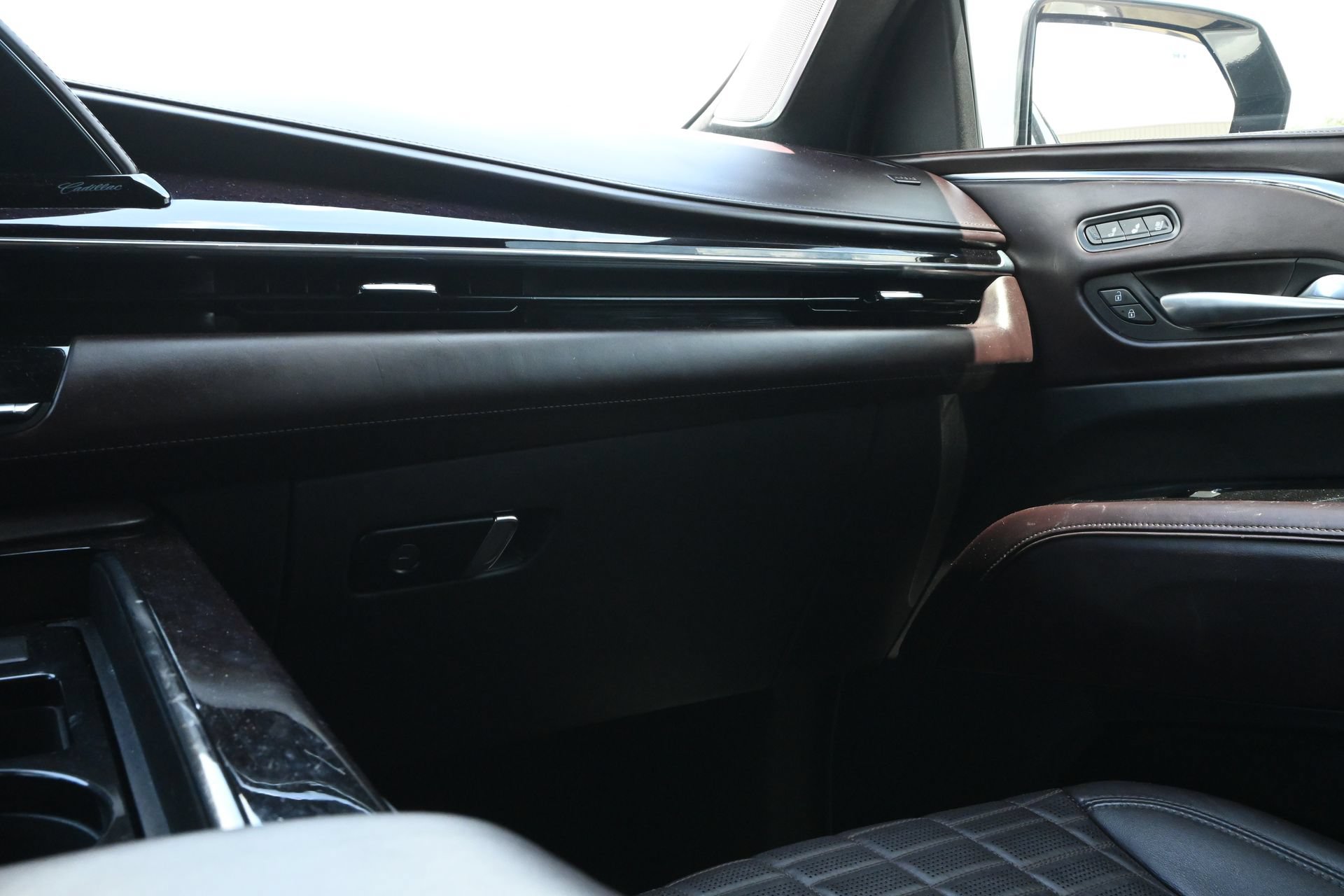 Used 2021 Cadillac Escalade ESV Sport Platinum RWD image 9