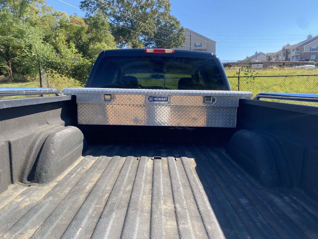 Used 2005 GMC Sierra 2500 SLT w/ Heavy-Duty Power Package AWD/4WD image 13