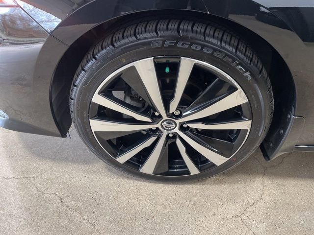Certified 2020 Nissan Altima 2.5 Platinum image 35