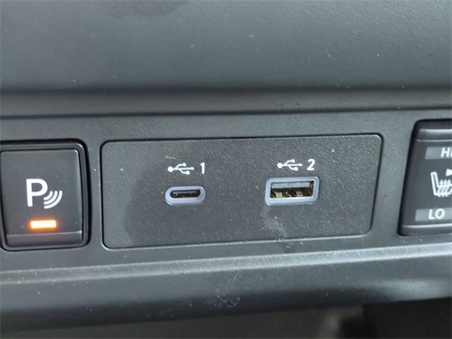 Used 2024 Nissan Frontier SL w/ Technology Package image 21