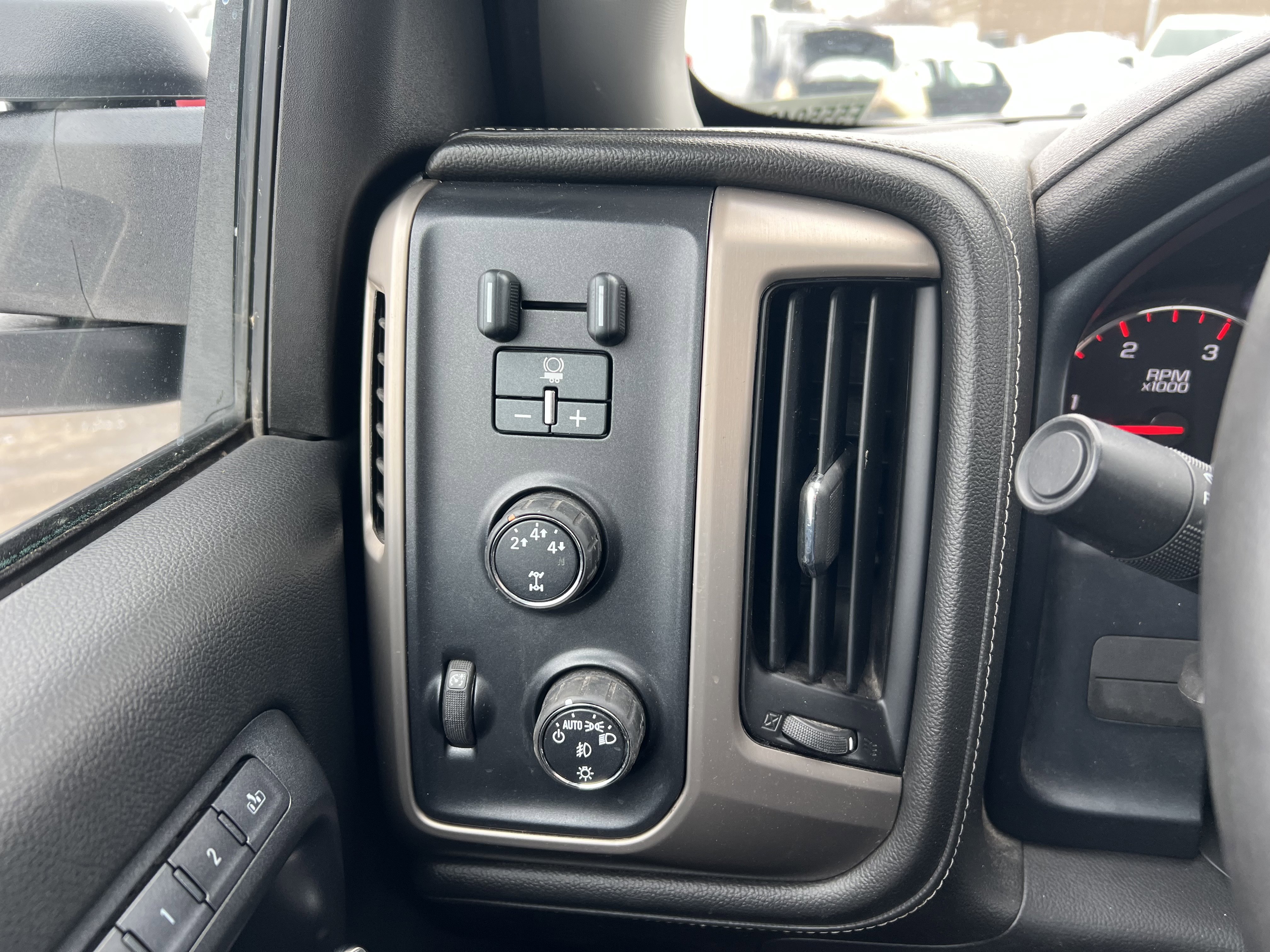Used 2015 GMC Sierra 3500 Denali w/ Duramax Plus Package image 16