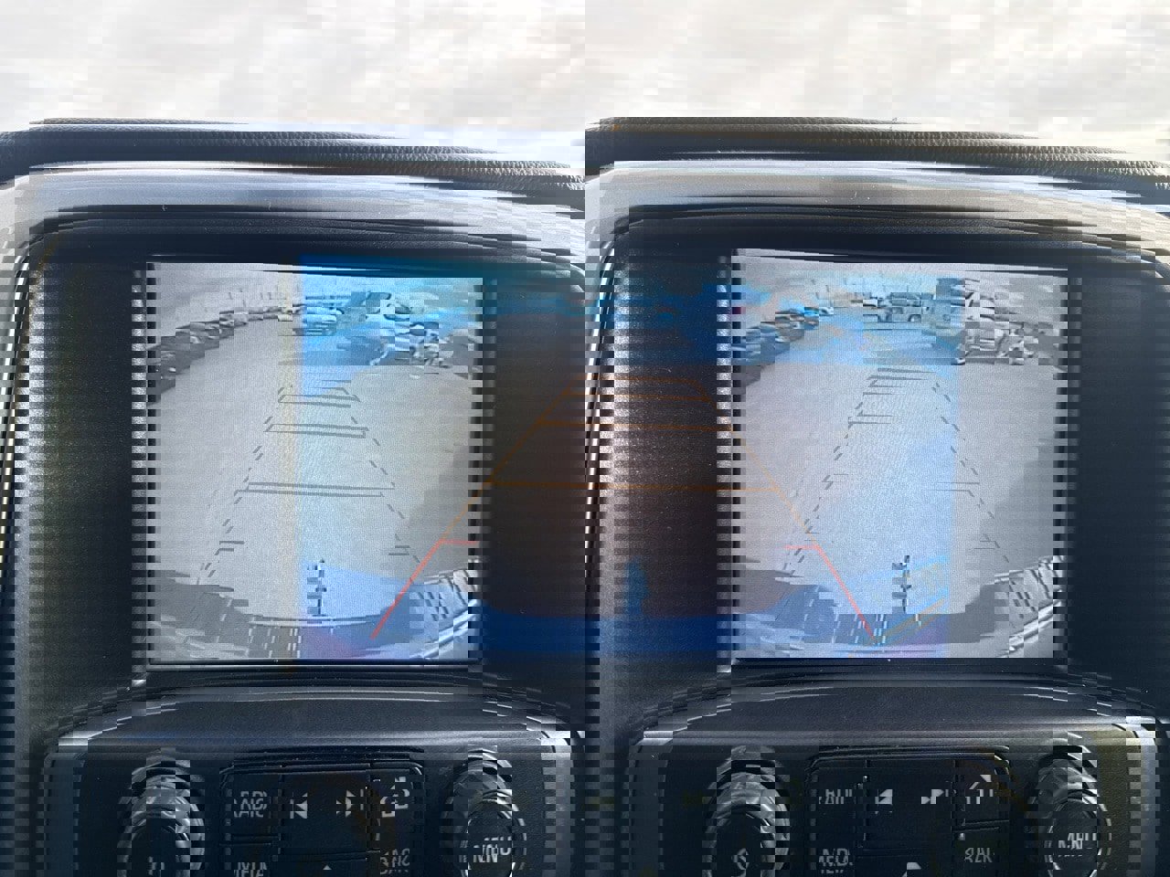 Used 2018 Chevrolet Silverado 1500 LT w/ LT Eassist Package image 29