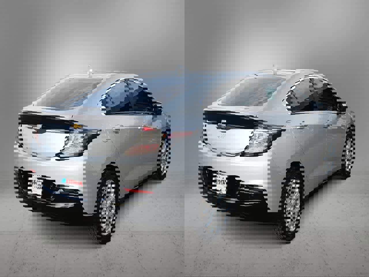 Used 2018 Chevrolet Volt Premier w/ Driver Confidence Package image 8