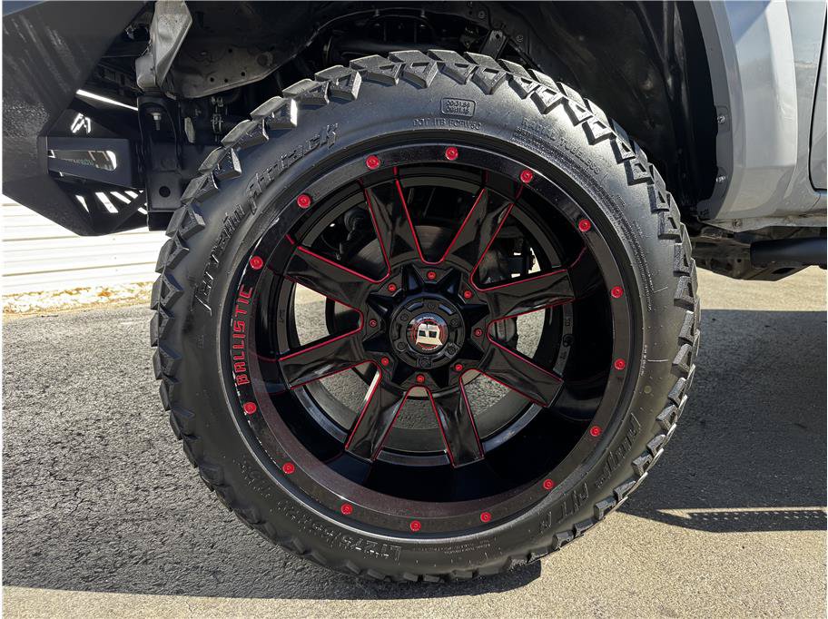 Used 2016 Toyota Tacoma TRD Off-Road w/ Towing Package AWD/4WD image 27