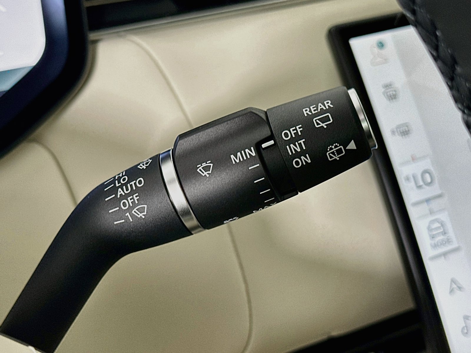 New 2026 Land Rover Range Rover SE AWD/4WD image 21