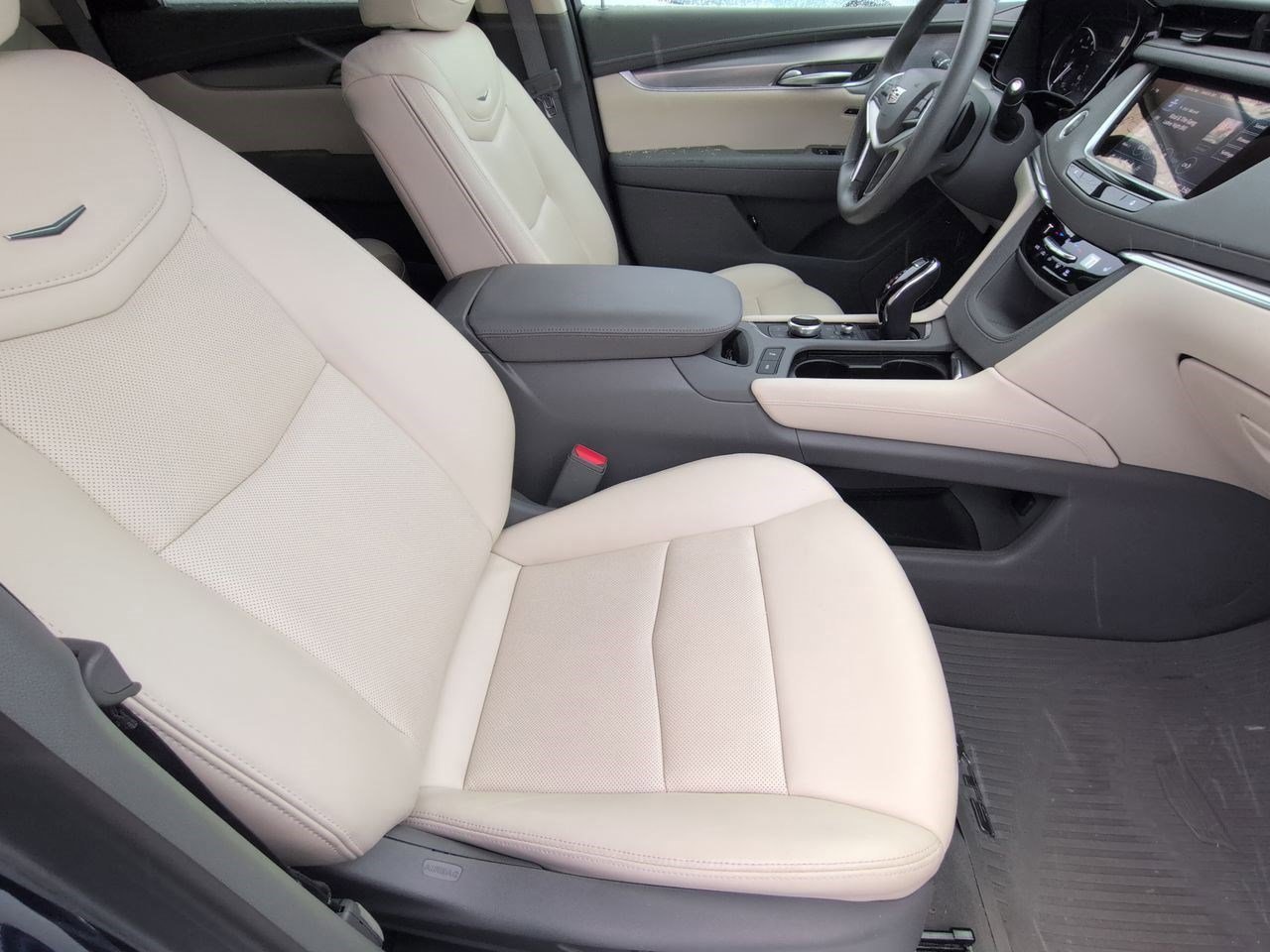Certified 2024 Cadillac XT5 Premium Luxury image 21