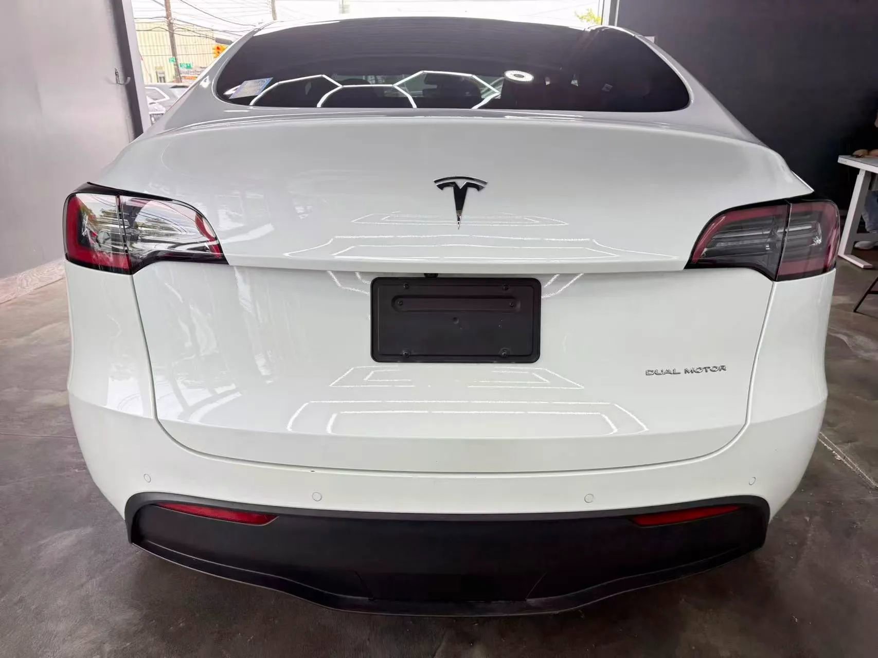 Used 2022 Tesla Model Y Long Range image 5
