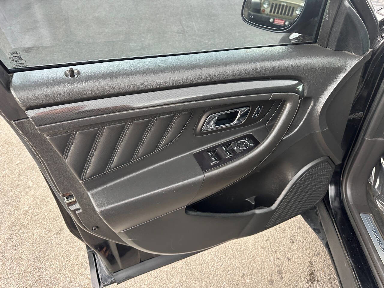 Used 2017 Ford Taurus SHO w/ Sho Performance Package image 9