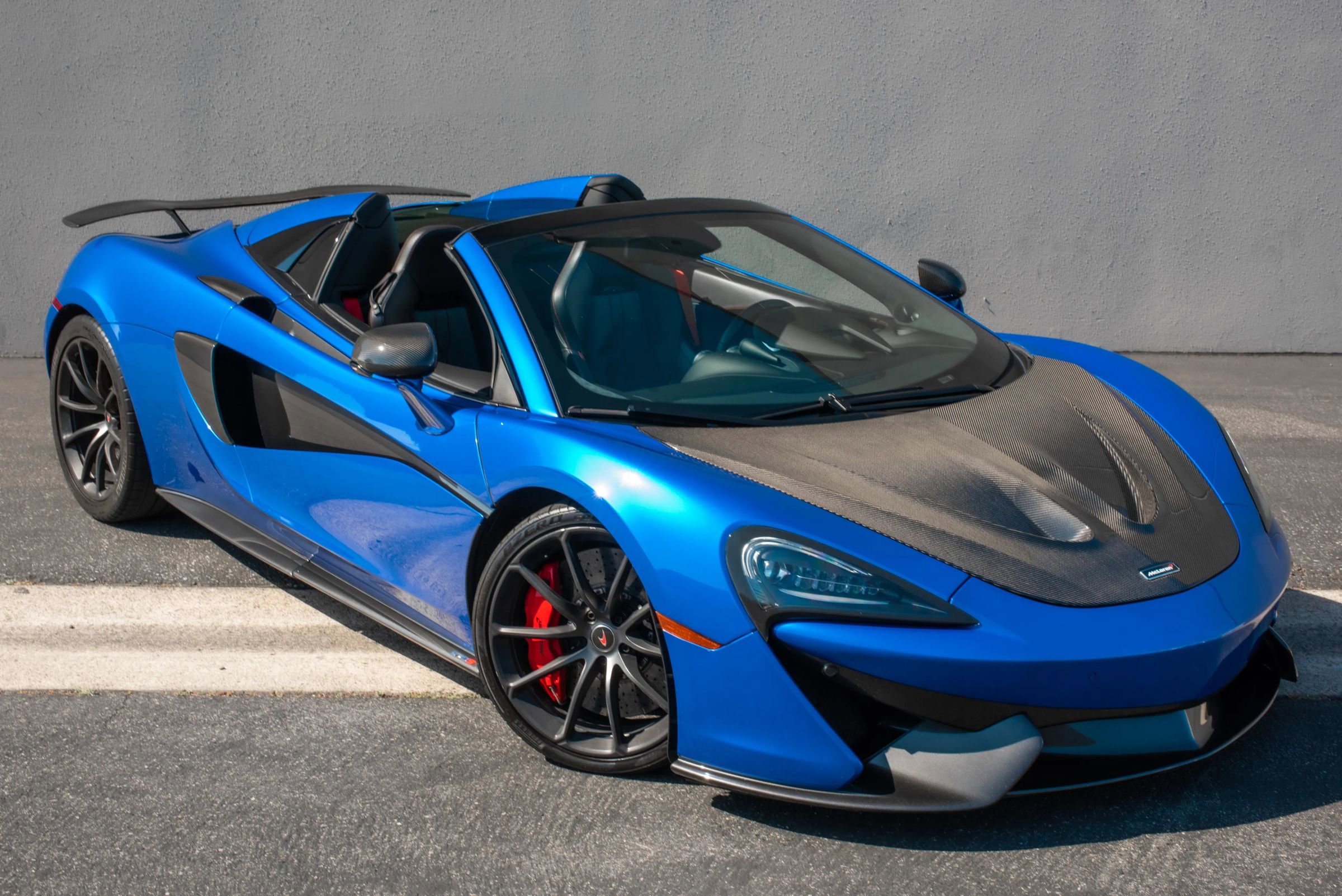 Used 2018 McLaren 570S Spider RWD image 41