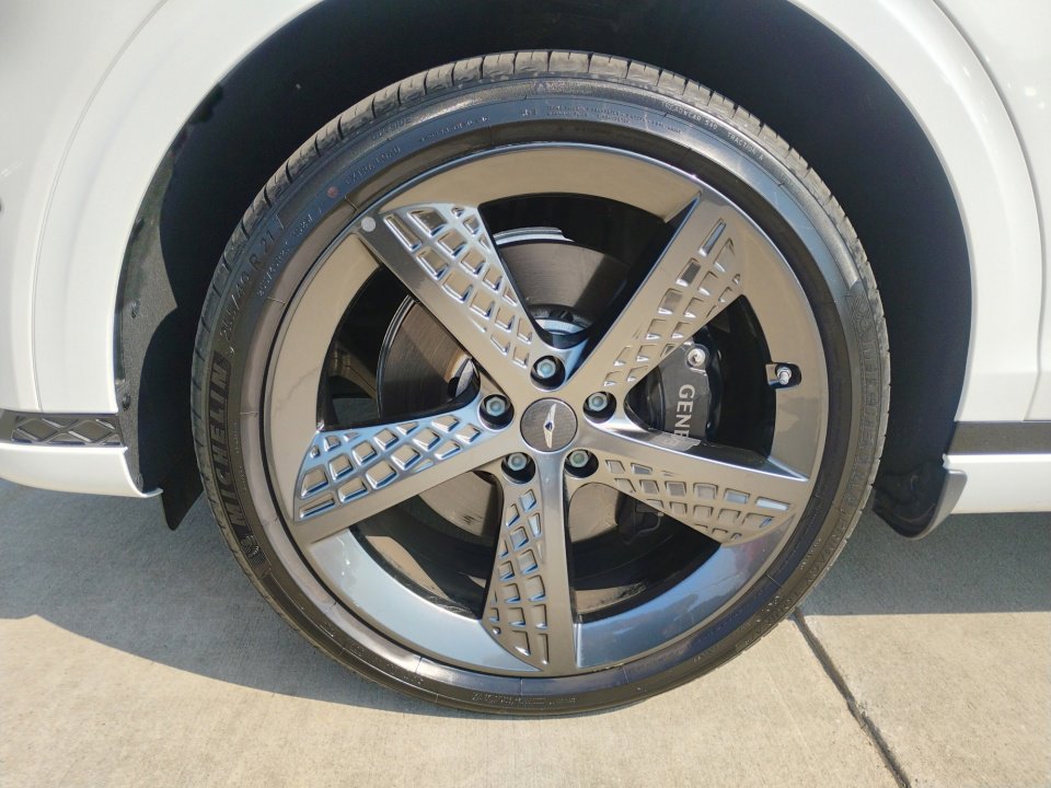 Used 2025 Genesis GV70 3.5T Sport w/ Sport Advanced Package image 31