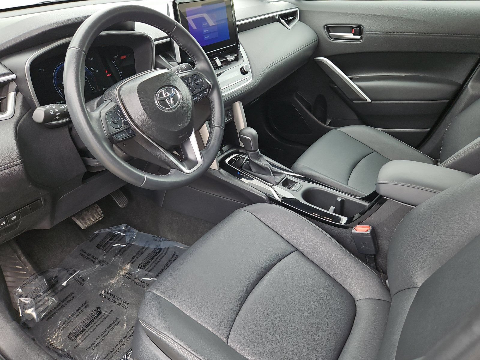 Certified 2025 Toyota Corolla Cross XLE FWD image 9