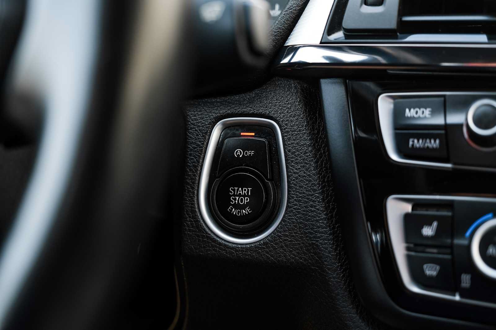 Used 2015 BMW M3 RWD image 18