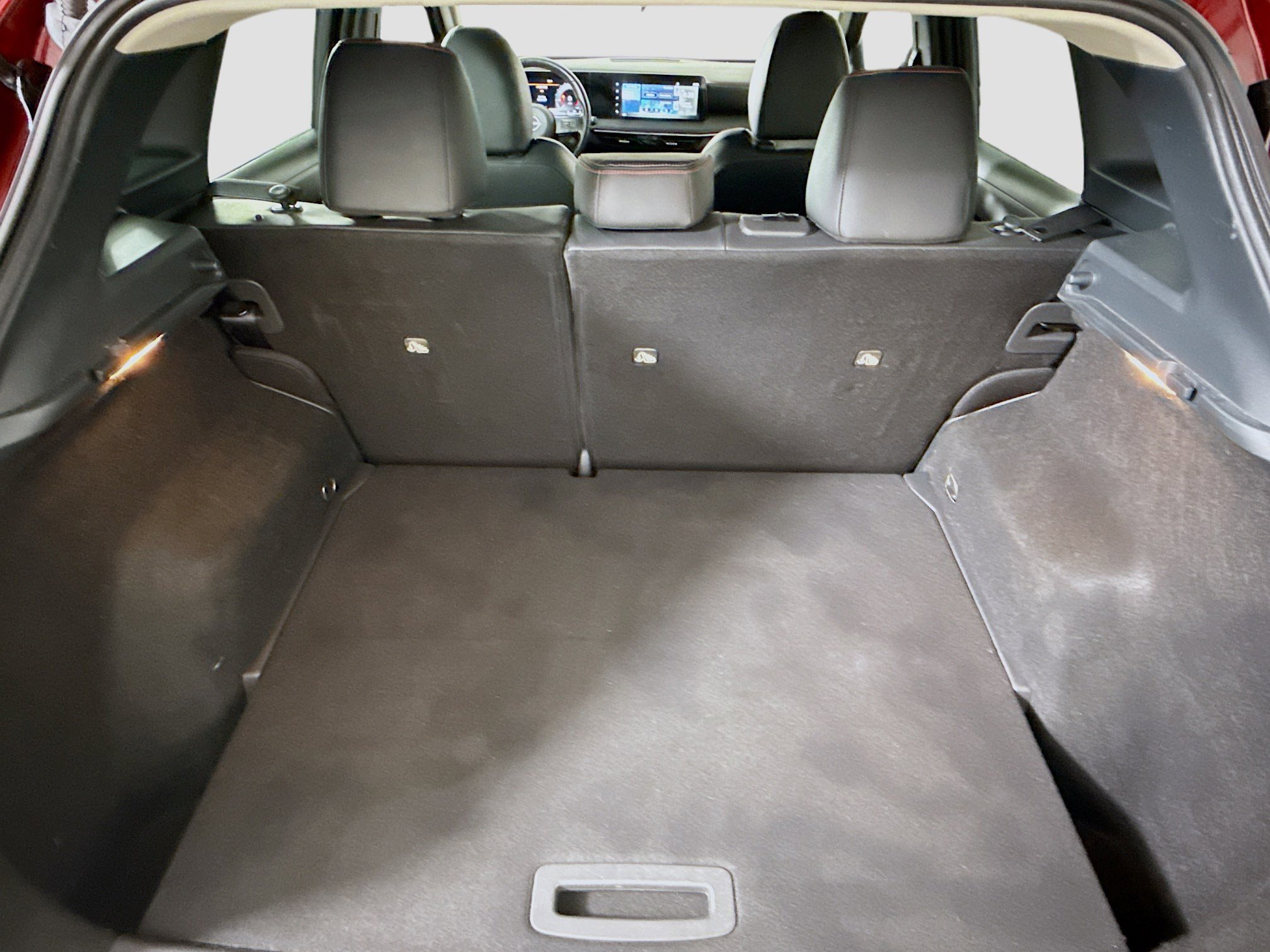 Used 2025 Nissan Kicks SR image 35