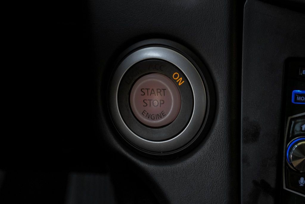 Used 2020 Nissan 370Z Coupe image 17