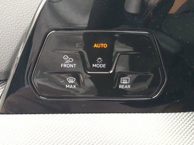 New 2026 Volkswagen Golf w/ Euro Style Package image 27