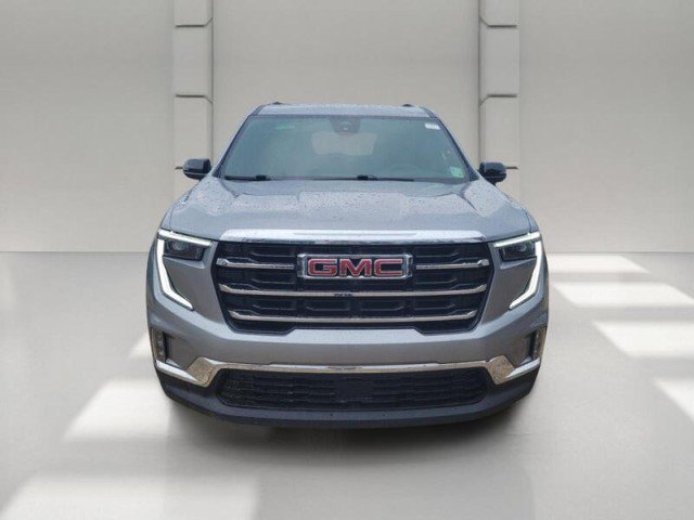 Used 2024 GMC Acadia Elevation w/ Luxury Package FWD image 2