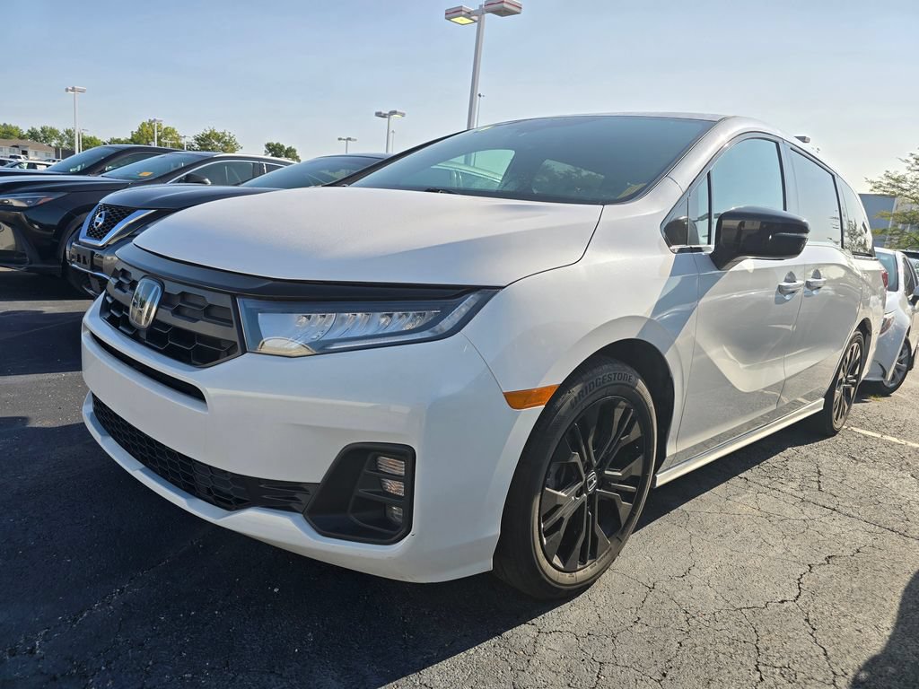 Used 2025 Honda Odyssey Sport-L image 3